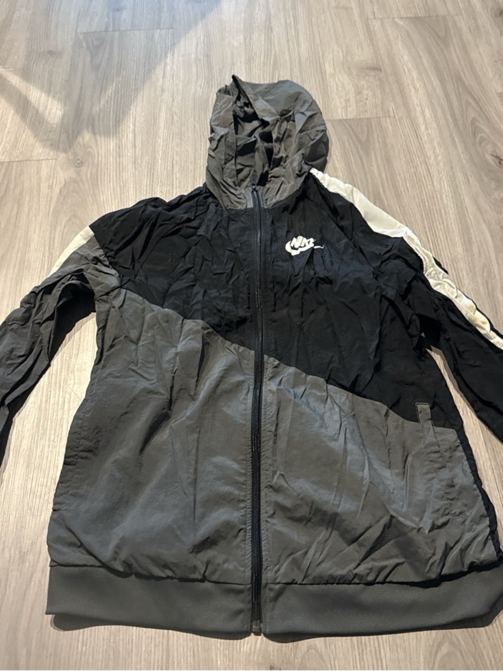Nike Black & Gray Hooded Colorblock Windbreaker Jacket